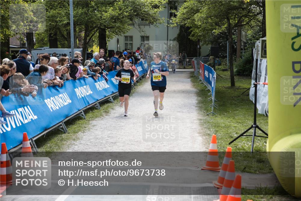 09.05.2026 - Störlauf H.Heesch http://msf.ph/oto/9673738 09.05.2026 14:16:55 Ziel 1049, 1051 meine-sportfotos.de