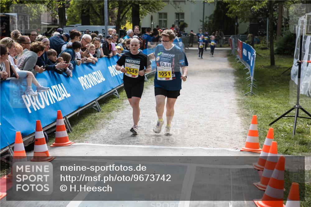 09.05.2026 - Störlauf H.Heesch http://msf.ph/oto/9673742 09.05.2026 14:16:57 Ziel 1049, 1051 meine-sportfotos.de