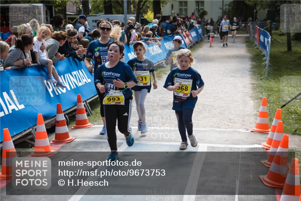 09.05.2026 - Störlauf H.Heesch http://msf.ph/oto/9673753 09.05.2026 14:17:09 Ziel 950, 993, 31, 968 meine-sportfotos.de