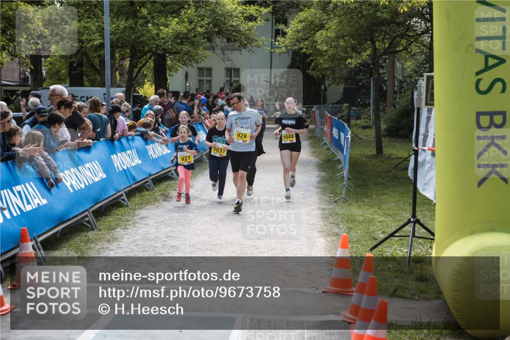 09.05.2026 - Störlauf H.Heesch http://msf.ph/oto/9673758 09.05.2026 14:17:16 Ziel 927, 1037, 928, 1048 meine-sportfotos.de