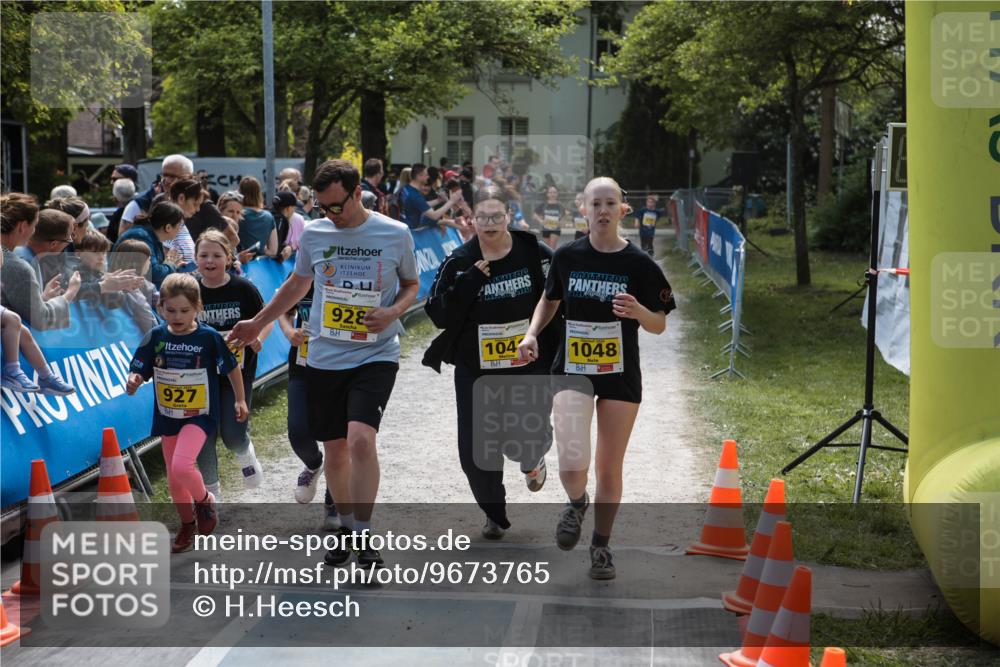 09.05.2026 - Störlauf H.Heesch http://msf.ph/oto/9673765 09.05.2026 14:17:18 Ziel 927, 928, 104, 1048 meine-sportfotos.de