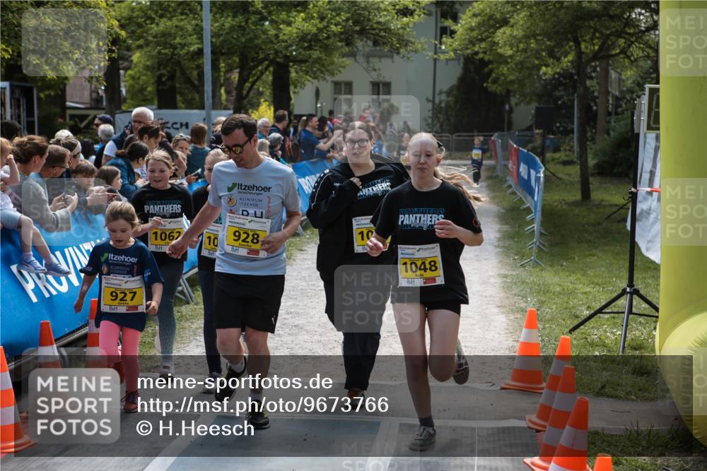 09.05.2026 - Störlauf H.Heesch http://msf.ph/oto/9673766 09.05.2026 14:17:18 Ziel 1062, 928, 10, 1048, 927 meine-sportfotos.de