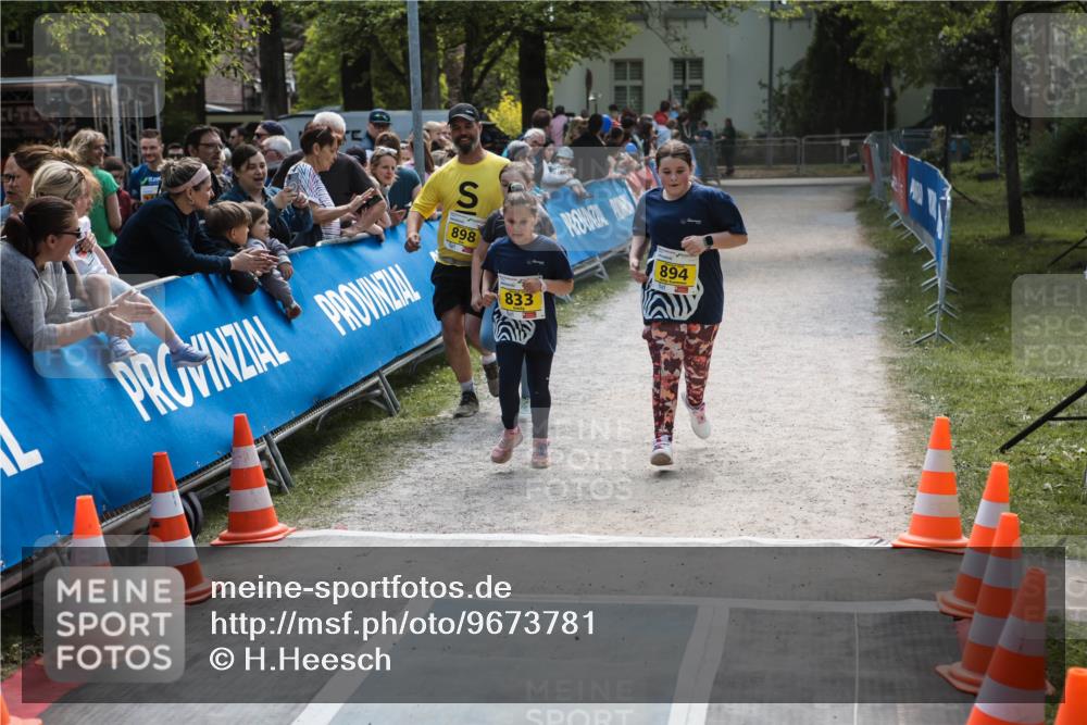 09.05.2026 - Störlauf H.Heesch http://msf.ph/oto/9673781 09.05.2026 14:17:43 Ziel 1821, 95180, 898, 894, 833 meine-sportfotos.de
