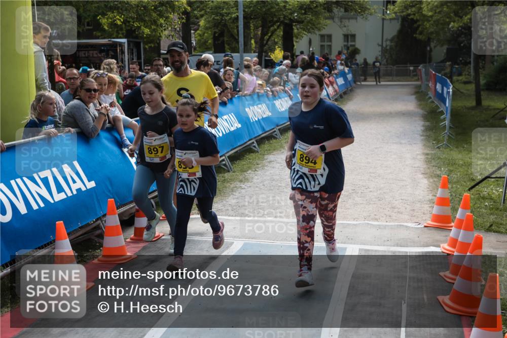 09.05.2026 - Störlauf H.Heesch http://msf.ph/oto/9673786 09.05.2026 14:17:44 Ziel 897, 894 meine-sportfotos.de