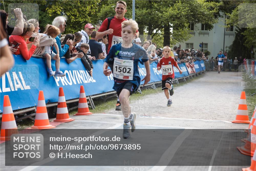 09.05.2026 - Störlauf H.Heesch http://msf.ph/oto/9673895 09.05.2026 14:39:21 Ziel 124, 1502, 1677 meine-sportfotos.de