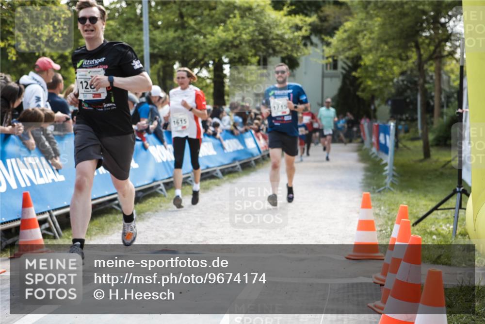 09.05.2026 - Störlauf H.Heesch http://msf.ph/oto/9674174 09.05.2026 14:44:15 Ziel 126, 1615, 1715 meine-sportfotos.de