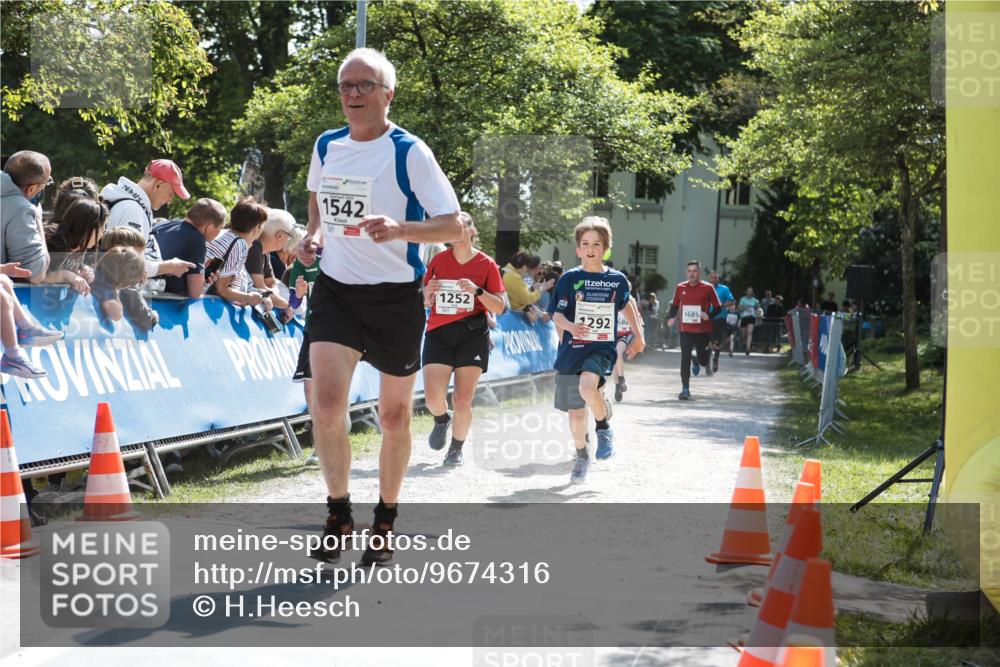09.05.2026 - Störlauf H.Heesch http://msf.ph/oto/9674316 09.05.2026 14:45:50 Ziel 1542, 1252, 1292, 86, 1685 meine-sportfotos.de