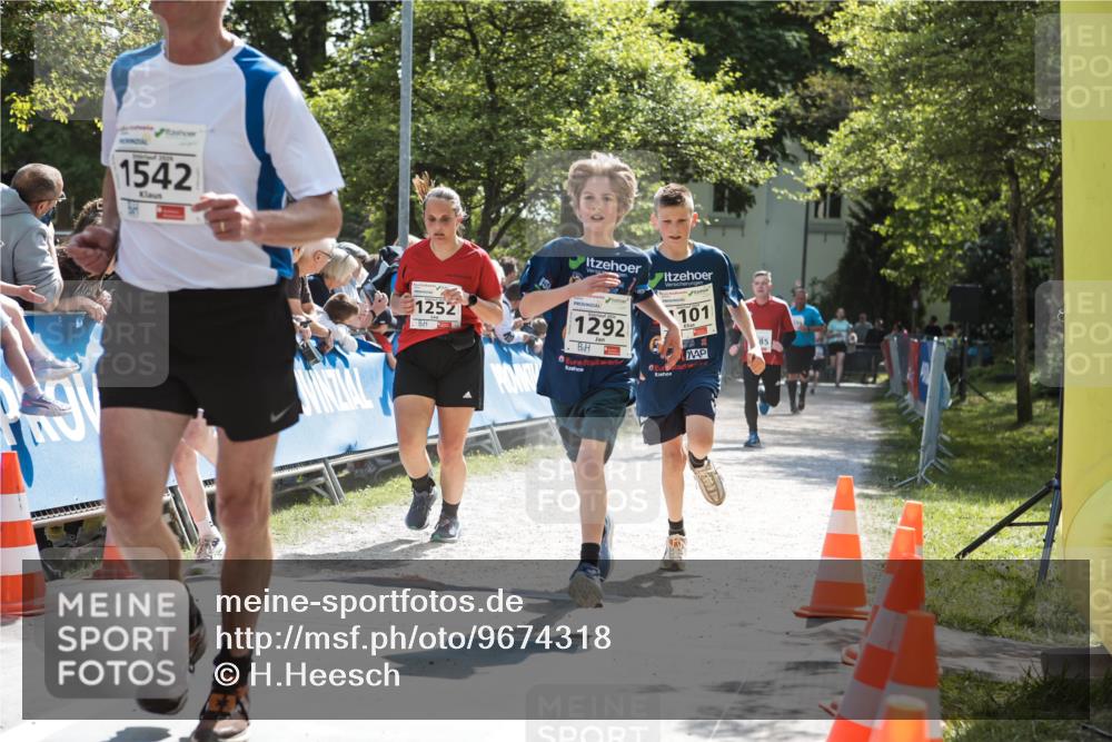 09.05.2026 - Störlauf H.Heesch http://msf.ph/oto/9674318 09.05.2026 14:45:51 Ziel 1542, 1252, 1292, 101 meine-sportfotos.de