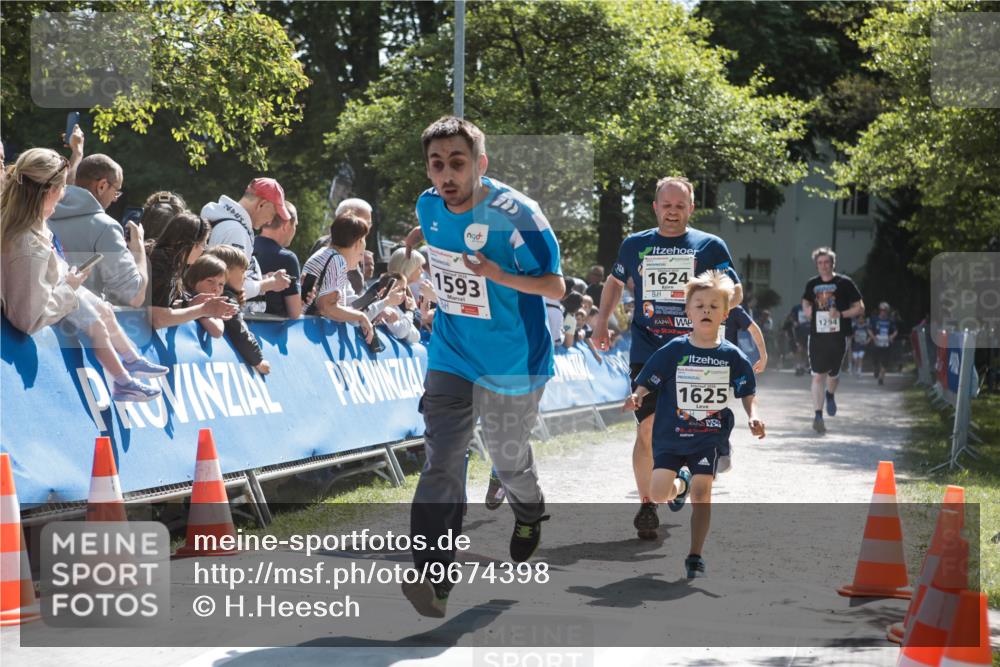 09.05.2026 - Störlauf H.Heesch http://msf.ph/oto/9674398 09.05.2026 14:46:41 Ziel 1624, 1593, 1625, 1294 meine-sportfotos.de