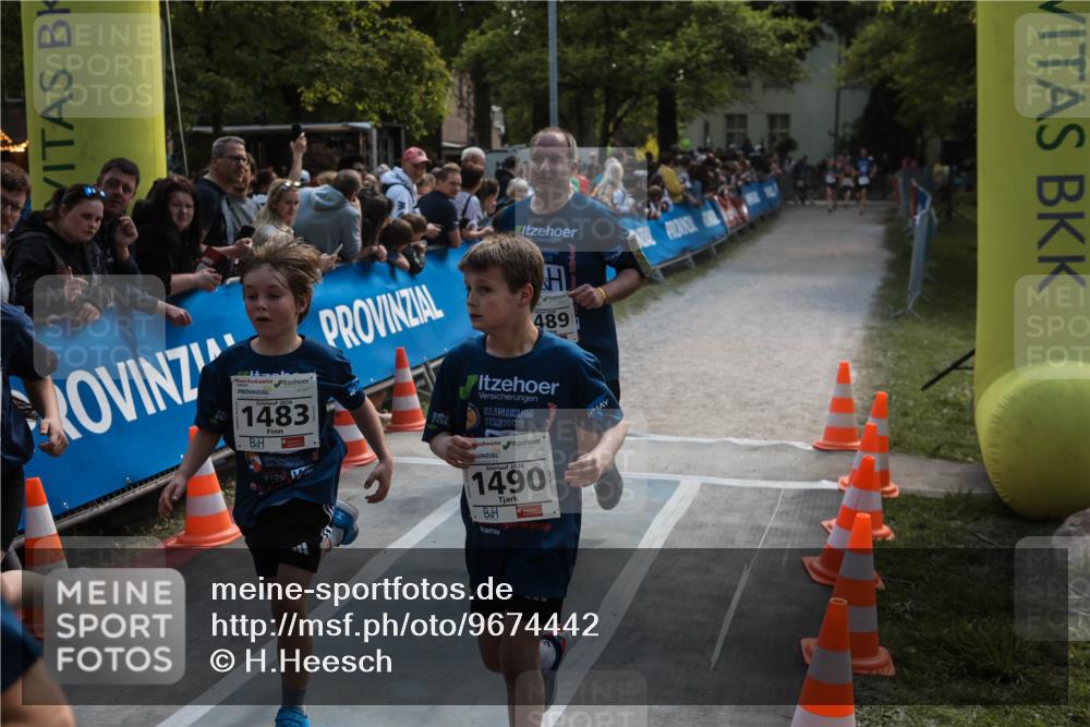 09.05.2026 - Störlauf H.Heesch http://msf.ph/oto/9674442 09.05.2026 14:47:33 Ziel 2026, 1483, 489, 2026, 1490 meine-sportfotos.de