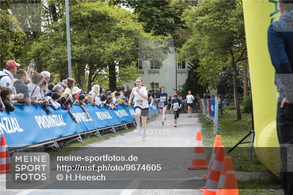 09.05.2026 - Störlauf H.Heesch http://msf.ph/oto/9674605 09.05.2026 14:49:48 Ziel 1558, 1199, 1200 meine-sportfotos.de