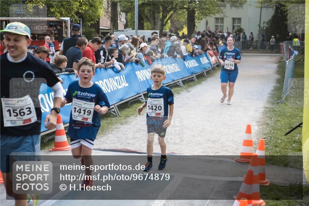 09.05.2026 - Störlauf H.Heesch http://msf.ph/oto/9674879 09.05.2026 14:53:17 Ziel 04924, 95, 1570, 1563, 1419, 1420, 16 meine-sportfotos.de