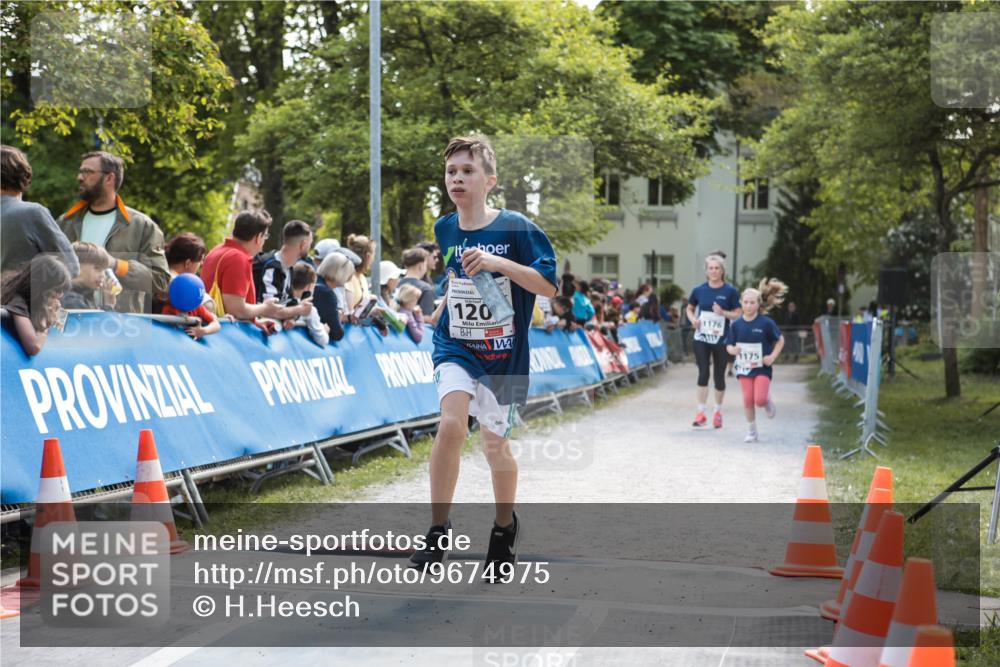 09.05.2026 - Störlauf H.Heesch http://msf.ph/oto/9674975 09.05.2026 14:55:49 Ziel 120, 1176, 1175 meine-sportfotos.de