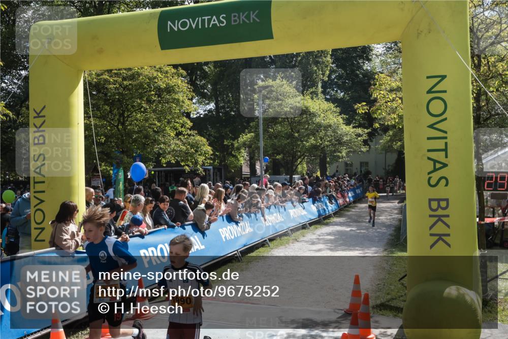 09.05.2026 - Störlauf H.Heesch http://msf.ph/oto/9675252 09.05.2026 15:24:28 Ziel 2001, 1990 meine-sportfotos.de