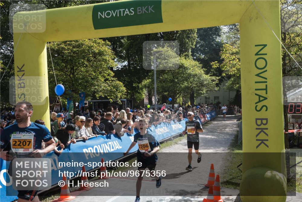 09.05.2026 - Störlauf H.Heesch http://msf.ph/oto/9675356 09.05.2026 15:25:03 Ziel 2207, 2206 meine-sportfotos.de