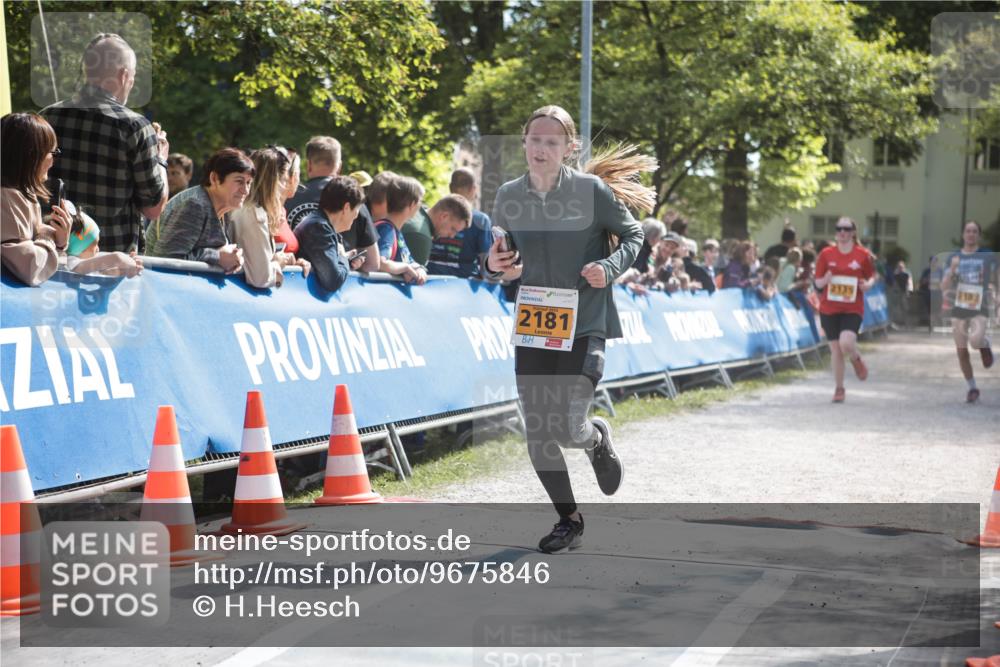 09.05.2026 - Störlauf H.Heesch http://msf.ph/oto/9675846 09.05.2026 15:33:47 Ziel 2181, 2135, 2182 meine-sportfotos.de