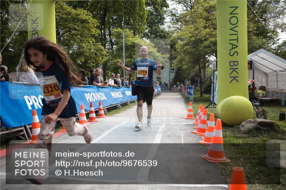 09.05.2026 - Störlauf H.Heesch http://msf.ph/oto/9676539 09.05.2026 15:40:55 Ziel 2320, 2319 meine-sportfotos.de