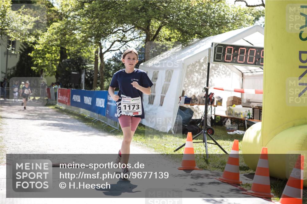09.05.2026 - Störlauf H.Heesch http://msf.ph/oto/9677139 09.05.2026 15:00:51 Ziel 1173, 88, 80, 9 meine-sportfotos.de