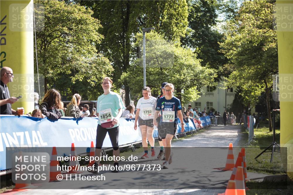 09.05.2026 - Störlauf H.Heesch http://msf.ph/oto/9677373 09.05.2026 16:05:15 Ziel 1854, 1792, 1777 meine-sportfotos.de