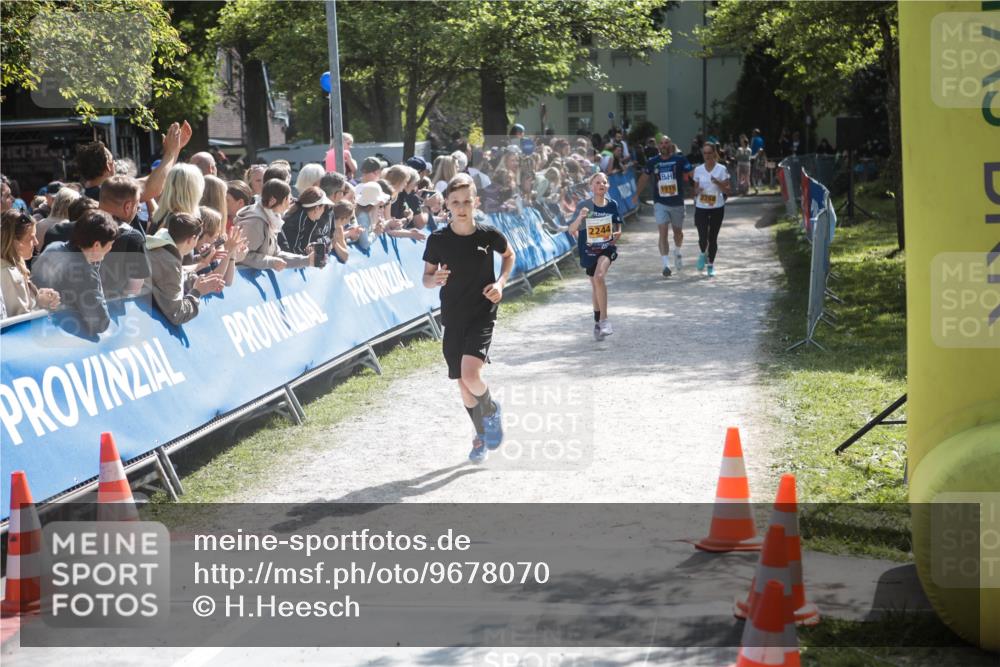 09.05.2026 - Störlauf H.Heesch http://msf.ph/oto/9678070 09.05.2026 15:26:52 Ziel 04821, 95180, 1915, 2244 meine-sportfotos.de