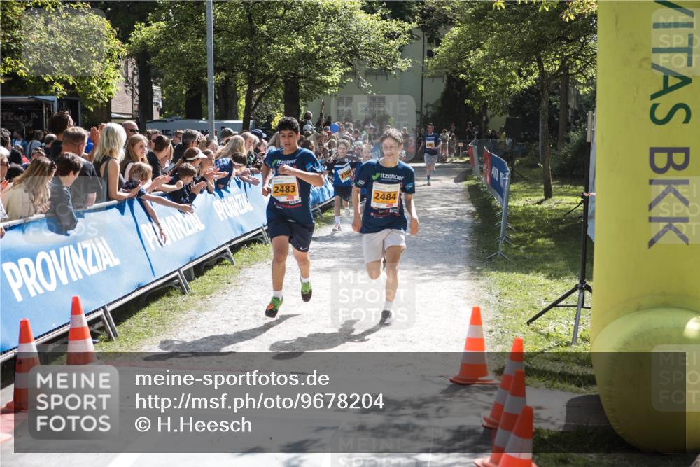 09.05.2026 - Störlauf H.Heesch http://msf.ph/oto/9678204 09.05.2026 15:27:44 Ziel 2483, 2484 meine-sportfotos.de