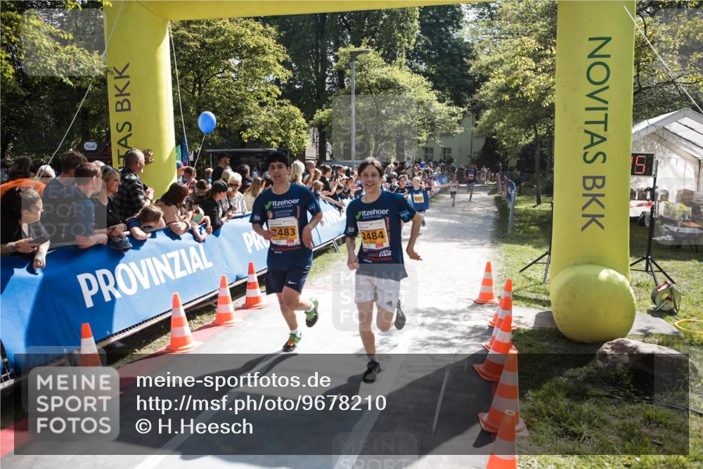 09.05.2026 - Störlauf H.Heesch http://msf.ph/oto/9678210 09.05.2026 15:27:45 Ziel 483, 2484 meine-sportfotos.de
