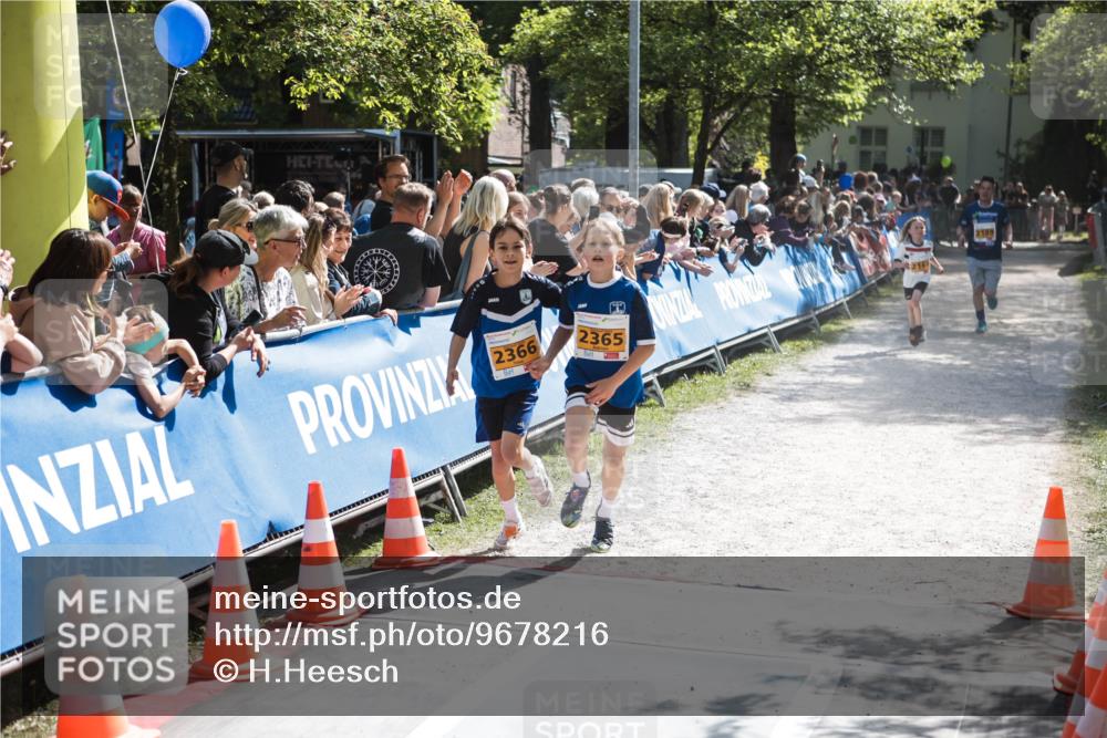 09.05.2026 - Störlauf H.Heesch http://msf.ph/oto/9678216 09.05.2026 15:27:47 Ziel 2365, 2366 meine-sportfotos.de