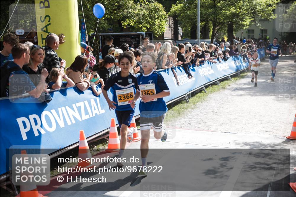 09.05.2026 - Störlauf H.Heesch http://msf.ph/oto/9678222 09.05.2026 15:27:47 Ziel 2366, 2365, 216 meine-sportfotos.de