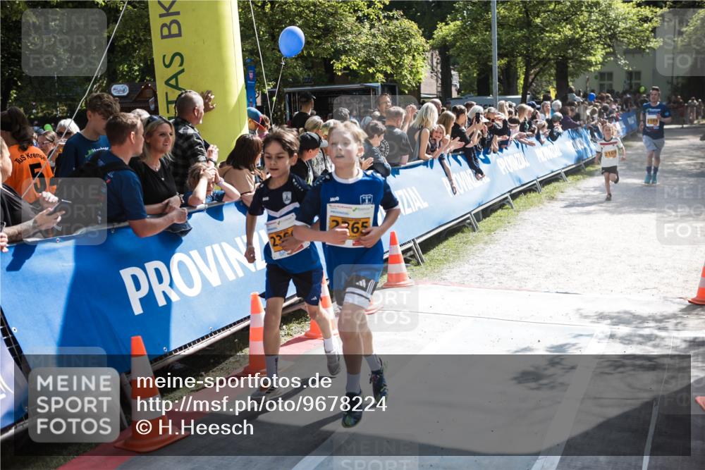 09.05.2026 - Störlauf H.Heesch http://msf.ph/oto/9678224 09.05.2026 15:27:48 Ziel 365, 2169, 2189 meine-sportfotos.de