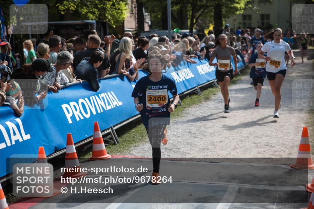 09.05.2026 - Störlauf H.Heesch http://msf.ph/oto/9678264 09.05.2026 15:28:09 Ziel 2400, 2050, 402, 2095 meine-sportfotos.de