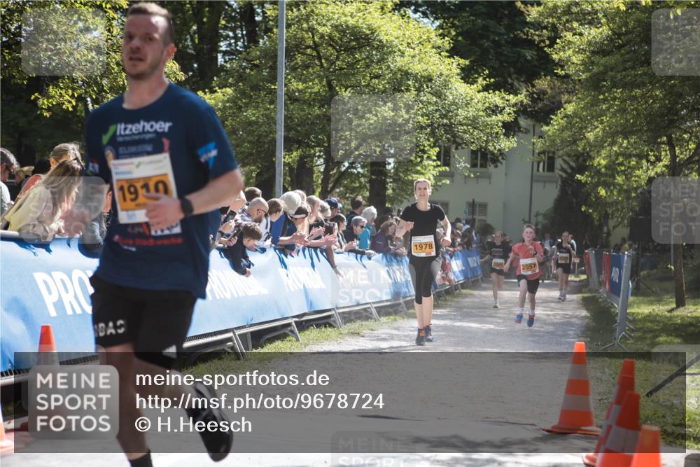 09.05.2026 - Störlauf H.Heesch http://msf.ph/oto/9678724 09.05.2026 15:30:38 Ziel 1910, 1978, 2049, 2057 meine-sportfotos.de