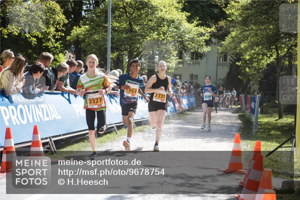 09.05.2026 - Störlauf H.Heesch http://msf.ph/oto/9678754 09.05.2026 15:30:46 Ziel 2327, 1963, 2335, 3549 meine-sportfotos.de