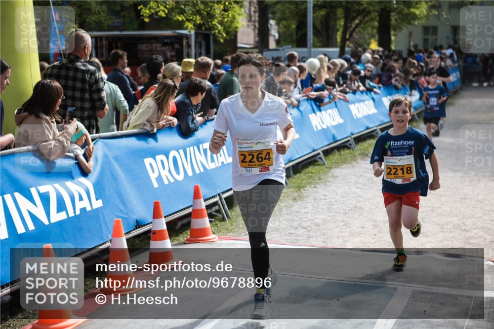 09.05.2026 - Störlauf H.Heesch http://msf.ph/oto/9678896 09.05.2026 15:31:56 Ziel 2026, 2264, 2218 meine-sportfotos.de