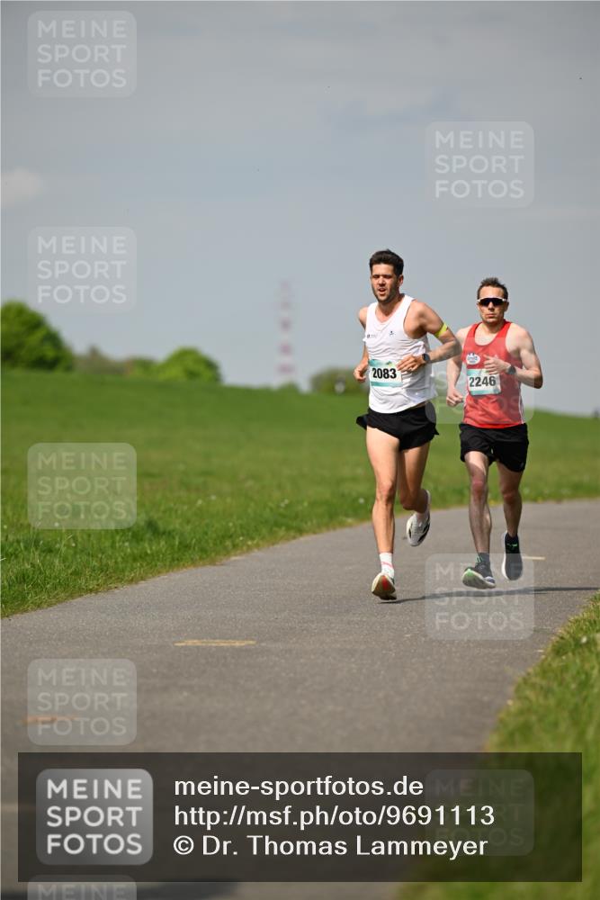 10.05.2026 - 8. Wedeler Halbmarathon Dr. Thomas Lammeyer http://msf.ph/oto/9691113 10.05.2026 11:11:52 Laufen 2083, 2246 meine-sportfotos.de