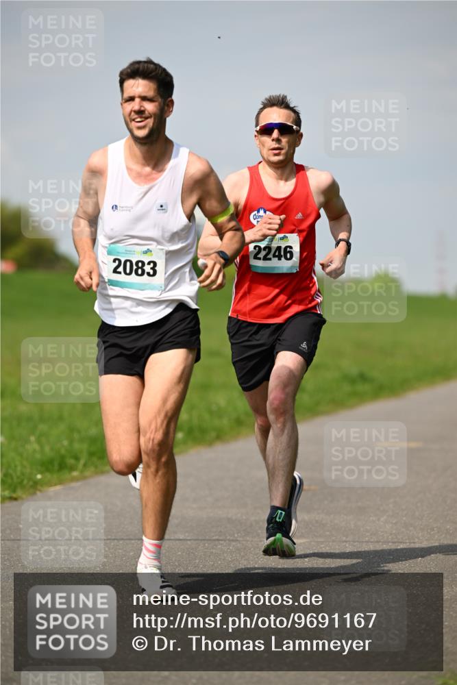 10.05.2026 - 8. Wedeler Halbmarathon Dr. Thomas Lammeyer http://msf.ph/oto/9691167 10.05.2026 11:11:56 Laufen 2020, 2083, 2246 meine-sportfotos.de