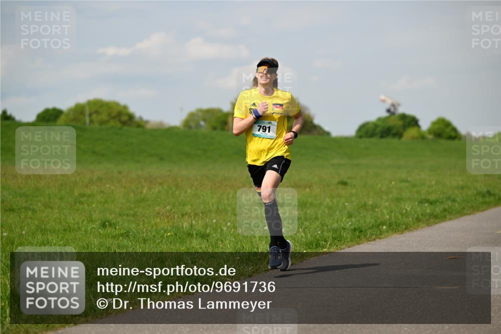 10.05.2026 - 8. Wedeler Halbmarathon Dr. Thomas Lammeyer http://msf.ph/oto/9691736 10.05.2026 11:14:11 Laufen 791 meine-sportfotos.de