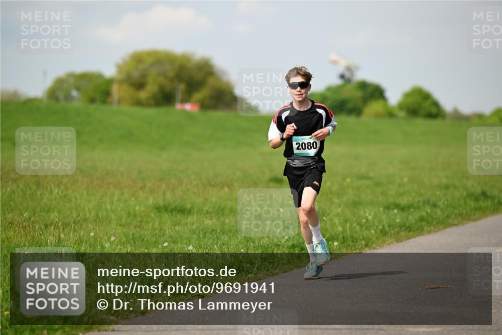 10.05.2026 - 8. Wedeler Halbmarathon Dr. Thomas Lammeyer http://msf.ph/oto/9691941 10.05.2026 11:14:39 Laufen 2080 meine-sportfotos.de
