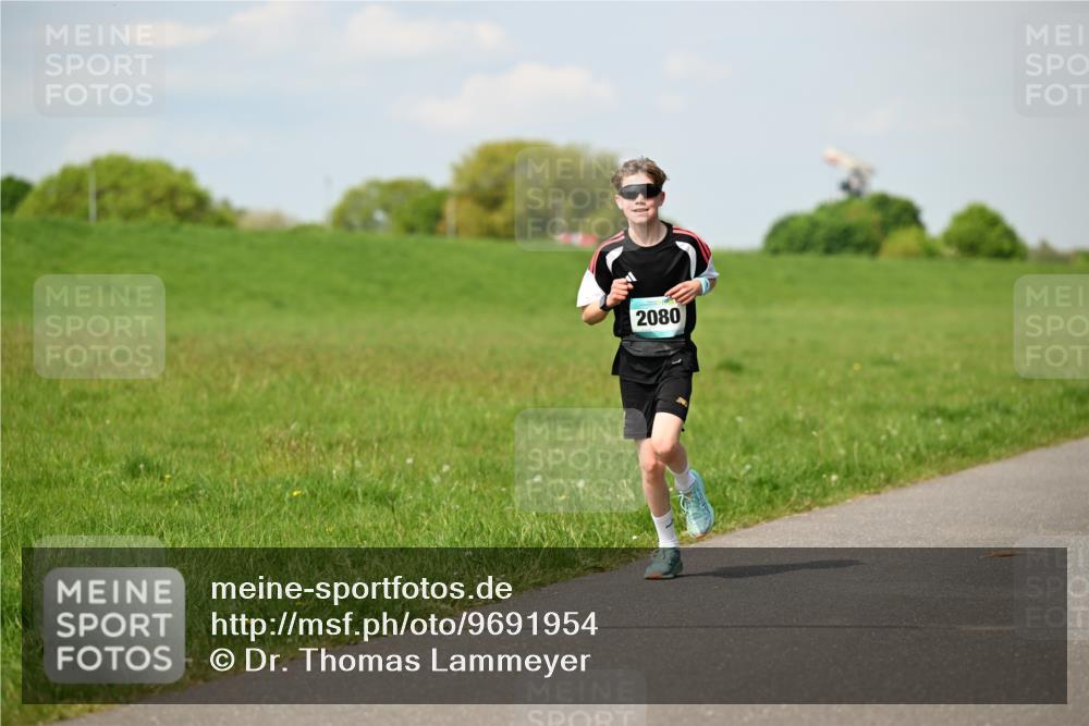 10.05.2026 - 8. Wedeler Halbmarathon Dr. Thomas Lammeyer http://msf.ph/oto/9691954 10.05.2026 11:14:40 Laufen 2080 meine-sportfotos.de