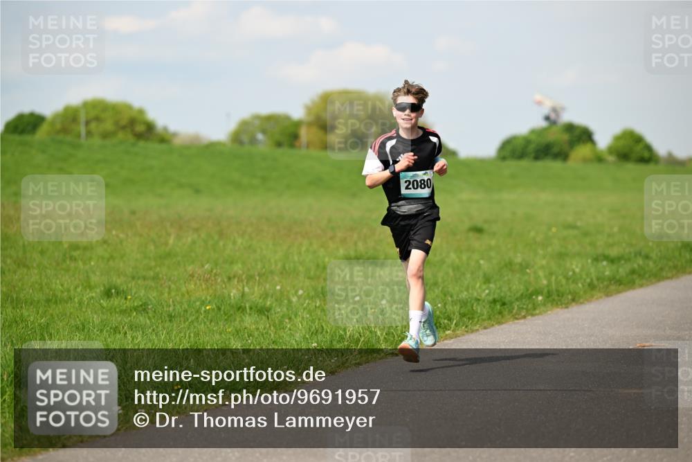 10.05.2026 - 8. Wedeler Halbmarathon Dr. Thomas Lammeyer http://msf.ph/oto/9691957 10.05.2026 11:14:40 Laufen 2080 meine-sportfotos.de