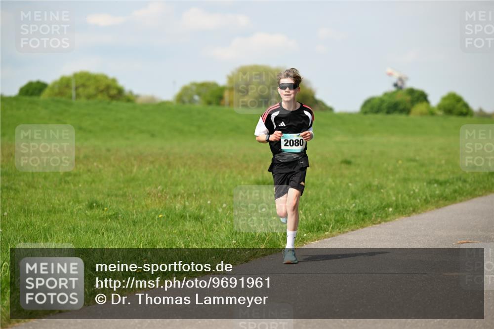 10.05.2026 - 8. Wedeler Halbmarathon Dr. Thomas Lammeyer http://msf.ph/oto/9691961 10.05.2026 11:14:40 Laufen 2080 meine-sportfotos.de