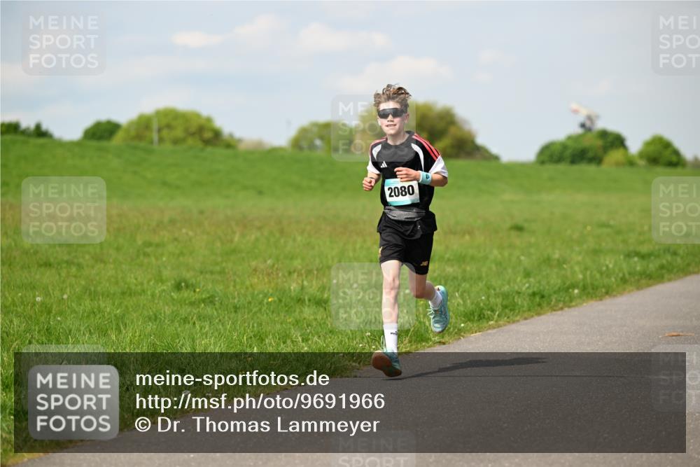 10.05.2026 - 8. Wedeler Halbmarathon Dr. Thomas Lammeyer http://msf.ph/oto/9691966 10.05.2026 11:14:40 Laufen 2080 meine-sportfotos.de