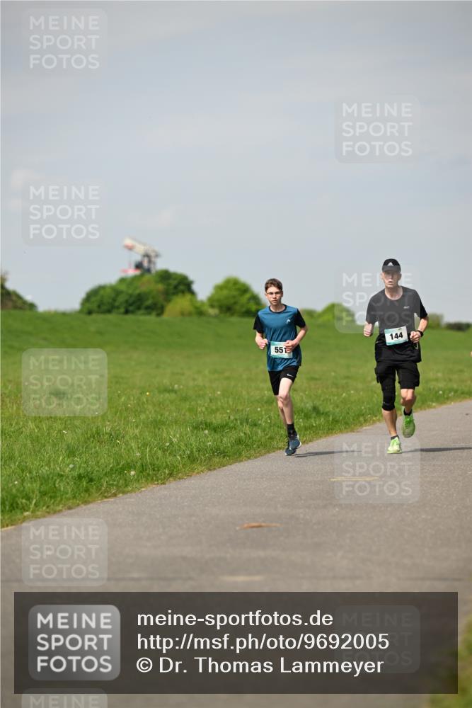 10.05.2026 - 8. Wedeler Halbmarathon Dr. Thomas Lammeyer http://msf.ph/oto/9692005 10.05.2026 11:14:51 Laufen 144, 551 meine-sportfotos.de
