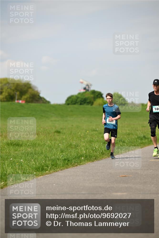 10.05.2026 - 8. Wedeler Halbmarathon Dr. Thomas Lammeyer http://msf.ph/oto/9692027 10.05.2026 11:14:52 Laufen 144 meine-sportfotos.de