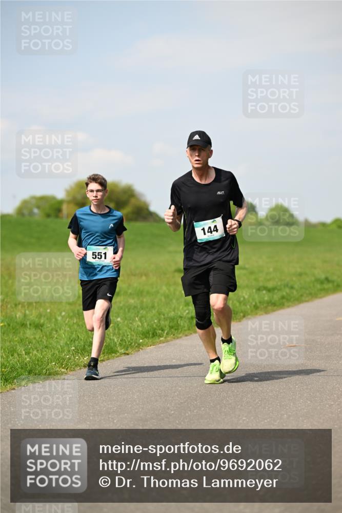 10.05.2026 - 8. Wedeler Halbmarathon Dr. Thomas Lammeyer http://msf.ph/oto/9692062 10.05.2026 11:14:55 Laufen 551, 144 meine-sportfotos.de