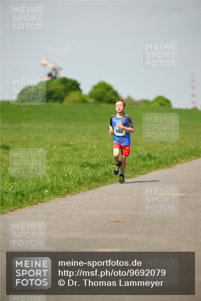 10.05.2026 - 8. Wedeler Halbmarathon Dr. Thomas Lammeyer http://msf.ph/oto/9692079 10.05.2026 11:14:59 Laufen 552 meine-sportfotos.de
