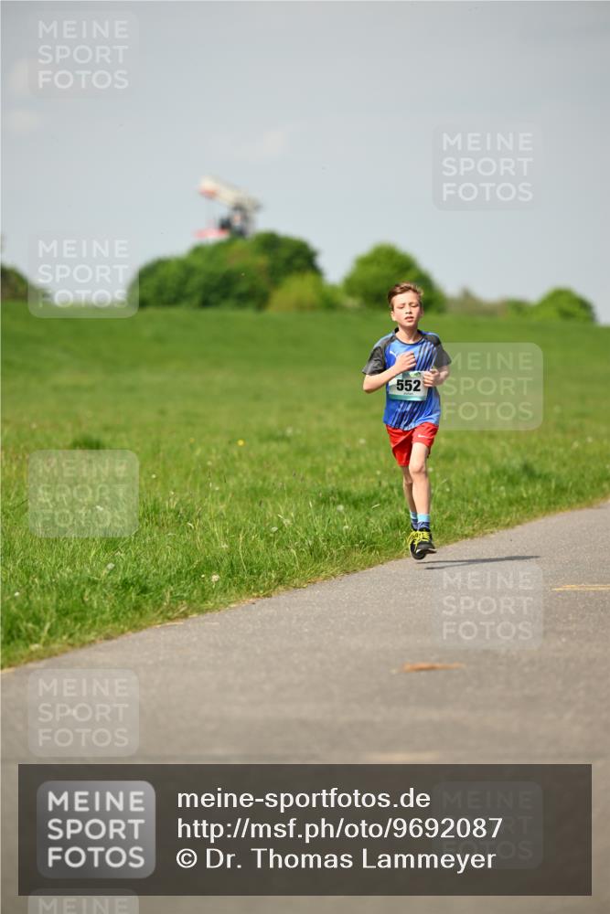 10.05.2026 - 8. Wedeler Halbmarathon Dr. Thomas Lammeyer http://msf.ph/oto/9692087 10.05.2026 11:14:59 Laufen 552 meine-sportfotos.de
