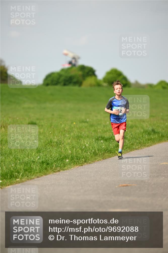 10.05.2026 - 8. Wedeler Halbmarathon Dr. Thomas Lammeyer http://msf.ph/oto/9692088 10.05.2026 11:15:00 Laufen  meine-sportfotos.de
