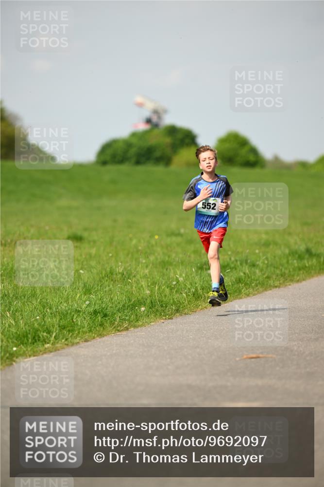 10.05.2026 - 8. Wedeler Halbmarathon Dr. Thomas Lammeyer http://msf.ph/oto/9692097 10.05.2026 11:15:00 Laufen 552 meine-sportfotos.de