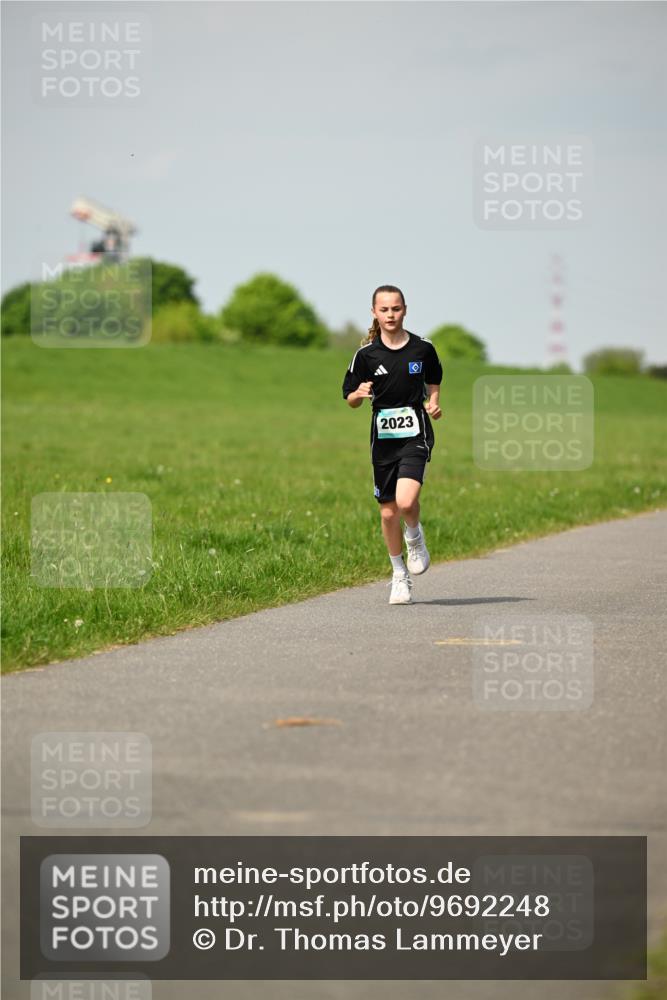 10.05.2026 - 8. Wedeler Halbmarathon Dr. Thomas Lammeyer http://msf.ph/oto/9692248 10.05.2026 11:15:26 Laufen 2023 meine-sportfotos.de