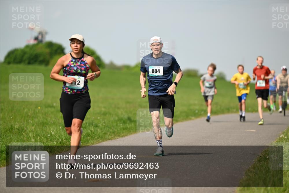 10.05.2026 - 8. Wedeler Halbmarathon Dr. Thomas Lammeyer http://msf.ph/oto/9692463 10.05.2026 11:15:50 Laufen 684 meine-sportfotos.de